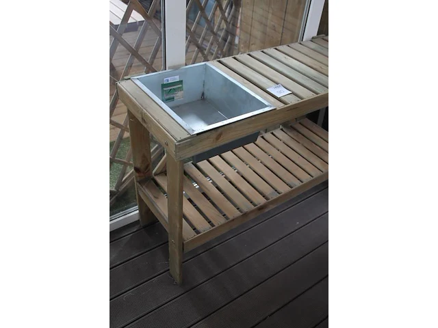Kweektafel v.v. zinken kweekbak. afmeting 122 x 48 x 82 cm. - afbeelding 2 van  2