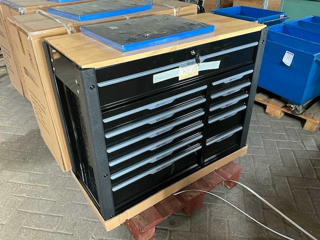 Kwtools gevulde gereedschapswagen nieuw in doos - afbeelding 1 van  17