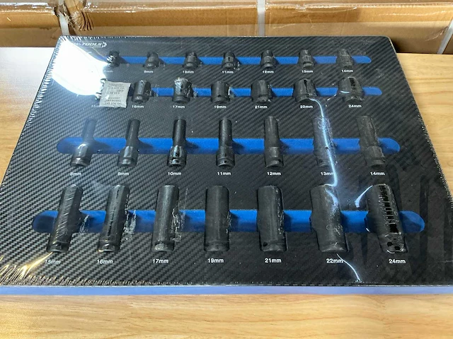 Kwtools gevulde gereedschapswagen nieuw in doos - afbeelding 13 van  17