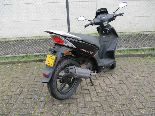 Kymco - bromscooter - agility - scooter - afbeelding 6 van  9