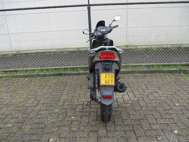Kymco - bromscooter - agility - scooter - afbeelding 7 van  9