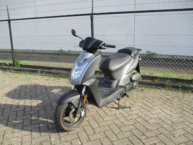 Kymco - bromscooter - agility - scooter - afbeelding 4 van  11