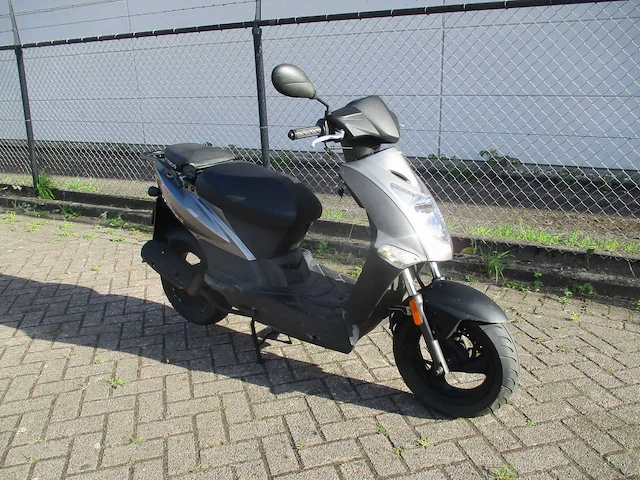 Kymco - bromscooter - agility - scooter - afbeelding 7 van  11