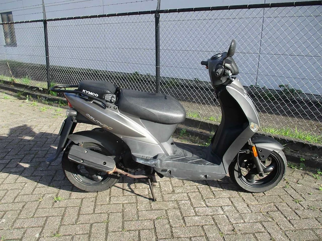 Kymco - bromscooter - agility - scooter - afbeelding 8 van  11