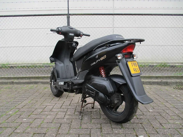 Kymco - bromscooter - agility 12- scooter - afbeelding 9 van  10