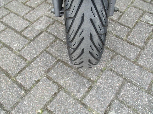 Kymco - bromscooter - agility 50 - scooter - afbeelding 6 van  11