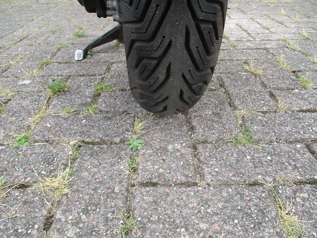 Kymco - bromscooter - agility carry - scooter - afbeelding 9 van  11