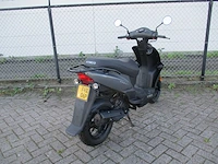Kymco - bromscooter - agility fat - scooter - afbeelding 9 van  11