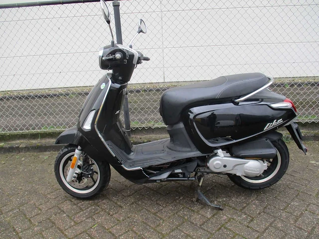 Kymco - bromscooter - new like injectie - scooter - afbeelding 1 van  11