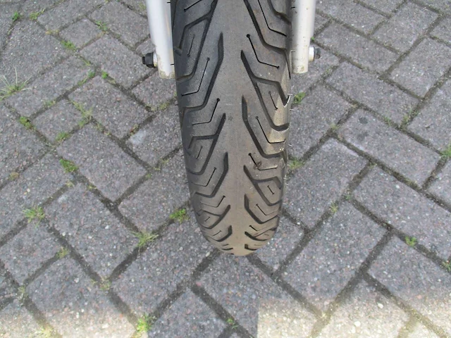 Kymco - bromscooter - new people s injectie - scooter - afbeelding 6 van  11