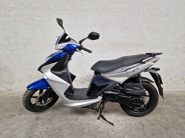 Kymco - bromscooter - super 8 street - 4t 45km uitvoering dxj14l - afbeelding 1 van  7