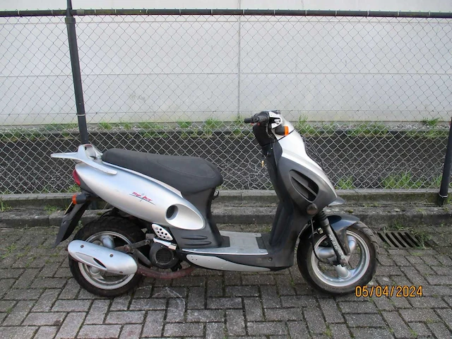 Kymco - bromscooter - top-boy 50 2 tact - scooter - afbeelding 5 van  9