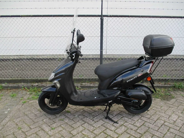 Kymco - bromscooter - vitality - scooter - afbeelding 1 van  11