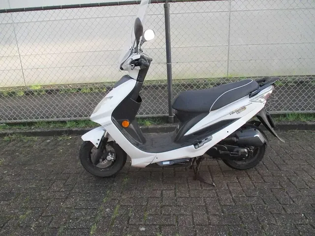 Kymco - bromscooter - vp 50 - scooter - afbeelding 1 van  9