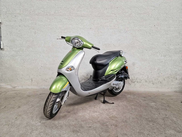 Kymco - bromscooter - yup - 45km uitvoering - afbeelding 3 van  6