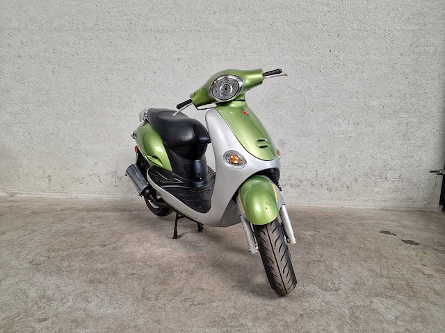 Kymco - bromscooter - yup - 45km uitvoering - afbeelding 4 van  6