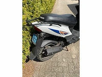 Kymco - snorscooter - agility - dxv-93-f - afbeelding 15 van  17