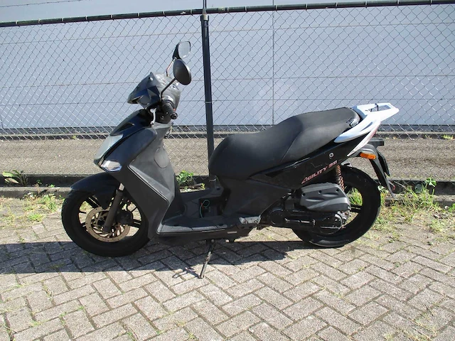 Kymco - snorscooter - agility 50 16 inch - scooter - afbeelding 1 van  11