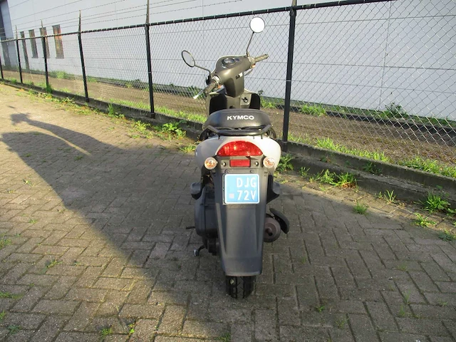Kymco - snorscooter - agility fat - scooter - afbeelding 10 van  11