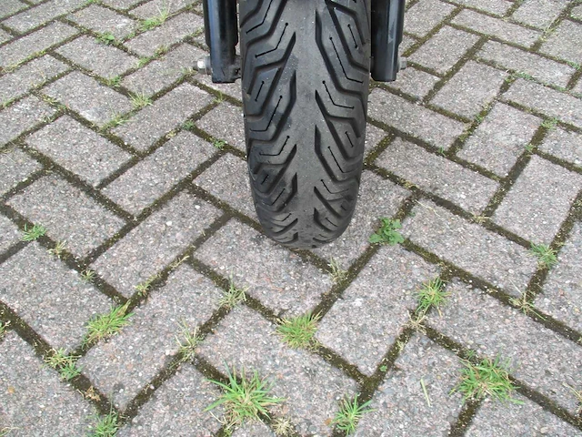 Kymco - snorscooter - agility fat 12 inch - scooter - afbeelding 6 van  11