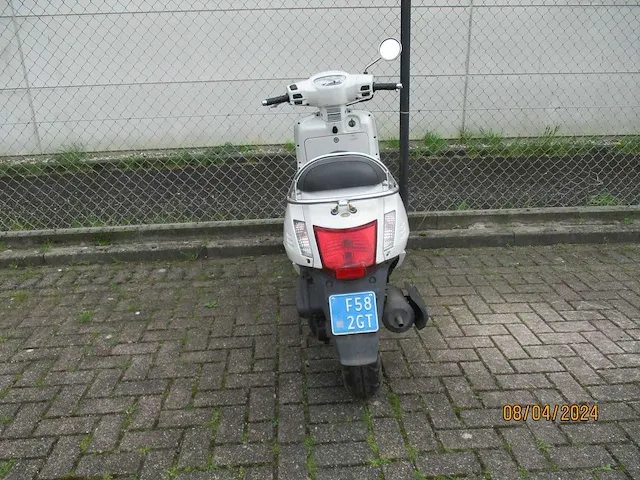 Kymco - snorscooter - like 50 - scooter - afbeelding 7 van  9