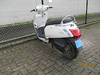Kymco - snorscooter - like 50 - scooter - afbeelding 8 van  9