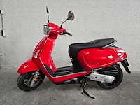 Kymco - snorscooter - new like - 4t 25km uitvoering fng10l - afbeelding 1 van  7