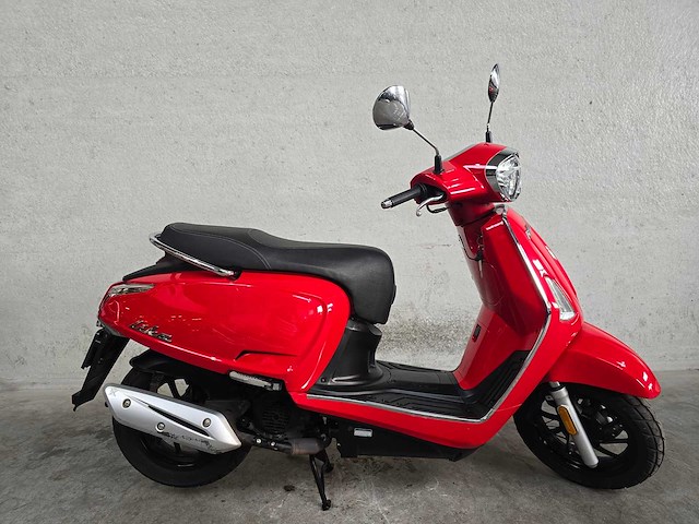 Kymco - snorscooter - new like - 4t 25km uitvoering fng10l - afbeelding 2 van  7