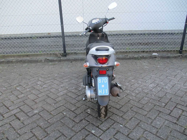 Kymco - snorscooter - people 2 takt - scooter - afbeelding 10 van  11