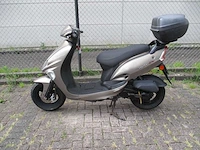 Kymco - snorscooter - vitality - scooter - afbeelding 1 van  10