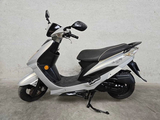 Kymco - snorscooter - vp 50 - 4t 25km uitvoering f502gs - afbeelding 1 van  7