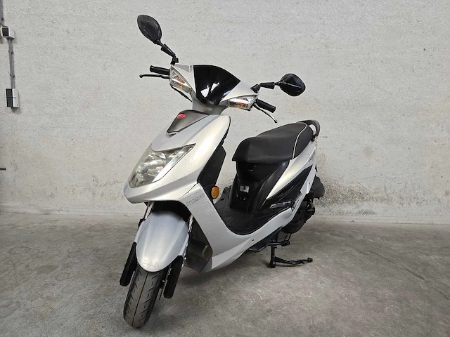 Kymco - snorscooter - vp 50 - 4t 25km uitvoering f502gs - afbeelding 3 van  7