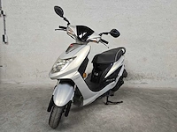 Kymco - snorscooter - vp 50 - 4t 25km uitvoering f502gs - afbeelding 3 van  7