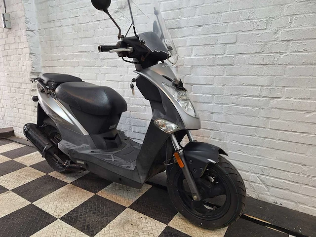 Kymco agility 25km snorscooter 4-takt - afbeelding 6 van  7