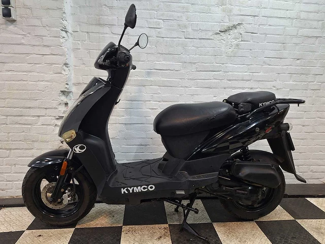 Kymco agility 45 km bromscooter 4takt - afbeelding 1 van  7
