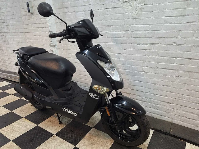 Kymco agility 45 km bromscooter 4takt - afbeelding 7 van  7