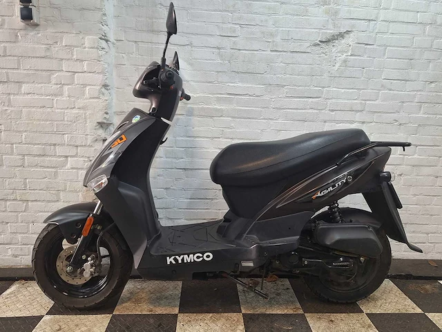 Kymco agility 45 km bromscooter 4takt - afbeelding 1 van  7