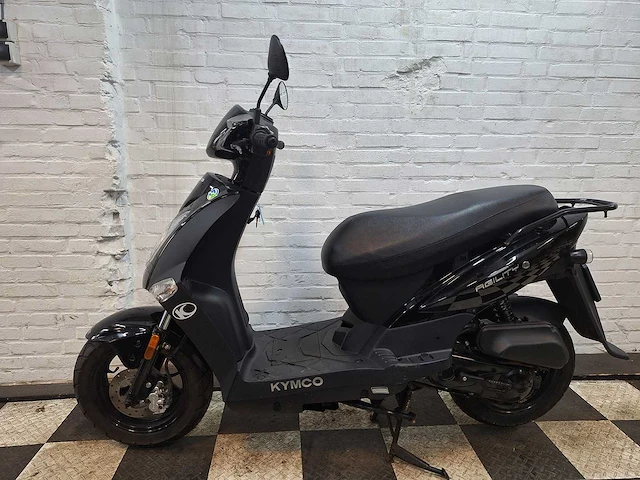 Kymco agility 45 km bromscooter 4takt - afbeelding 1 van  7