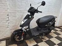 Kymco agility 45 km bromscooter 4takt - afbeelding 2 van  7