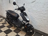 Kymco agility 45 km bromscooter 4takt - afbeelding 7 van  7
