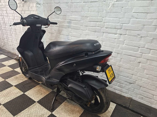 Kymco agility 45km bromscooter 4-takt - afbeelding 3 van  7