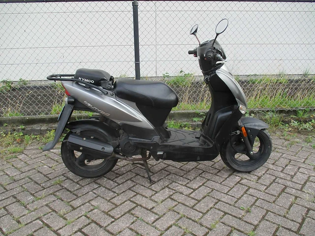 Kymco agility alleen bedoeld voor onderdelen - snorscooter - 12 inch - scooter - afbeelding 9 van  12