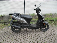 Kymco agility alleen bedoeld voor onderdelen - snorscooter - 12 inch - scooter - afbeelding 9 van  12