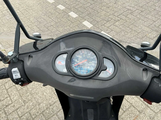 Kymco bromscooter agility 50 scooter - afbeelding 14 van  14