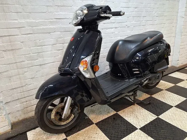 Kymco like 45 km bromscooter 4takt - afbeelding 2 van  7