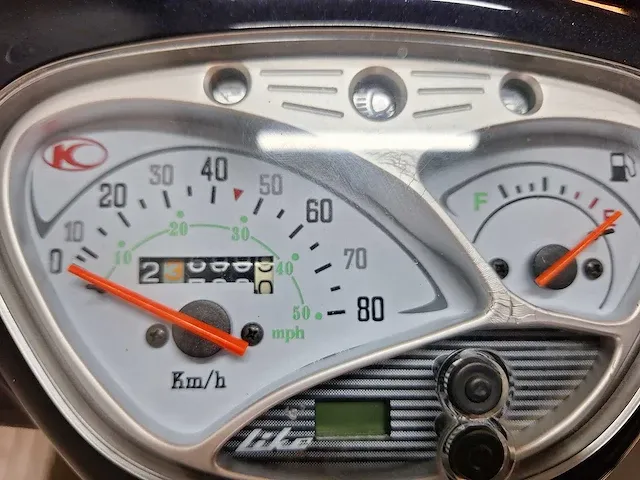 Kymco like 45 km bromscooter 4takt - afbeelding 4 van  7