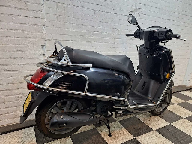 Kymco like 45 km bromscooter 4takt - afbeelding 5 van  7