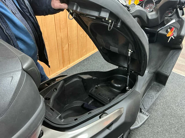 Kymco scooter 300i motorfiets - afbeelding 6 van  15