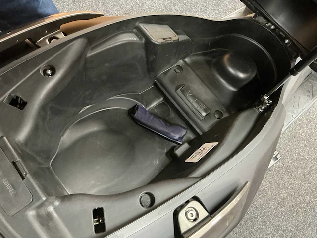 Kymco scooter 300i motorfiets - afbeelding 7 van  15