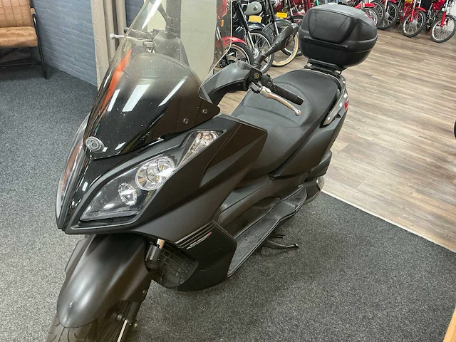 Kymco scooter 300i motorfiets - afbeelding 15 van  15